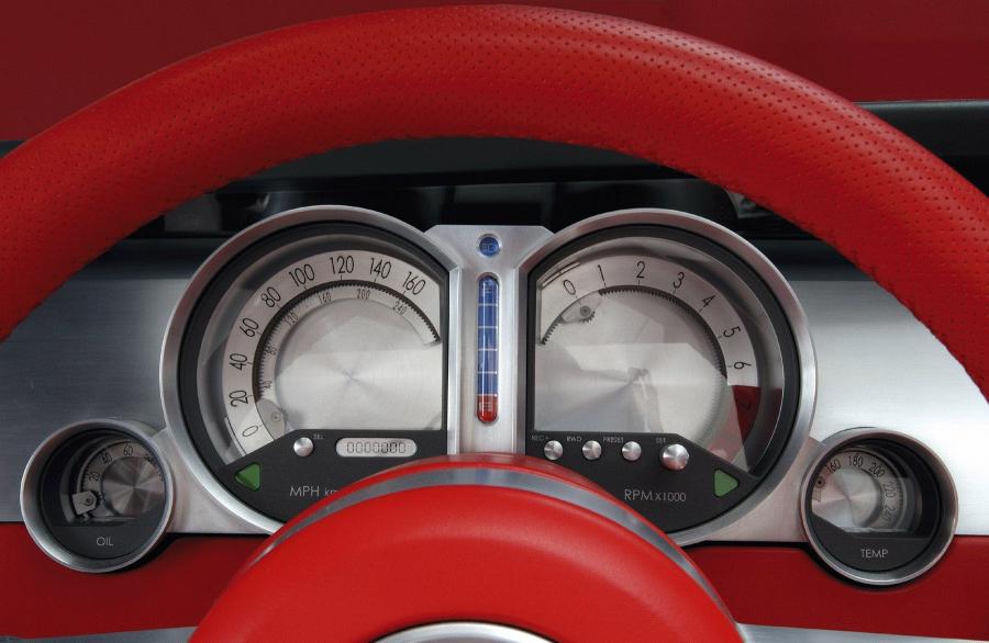  Ford Mustang GT Concept 2003 года  (фото 10 из 31)